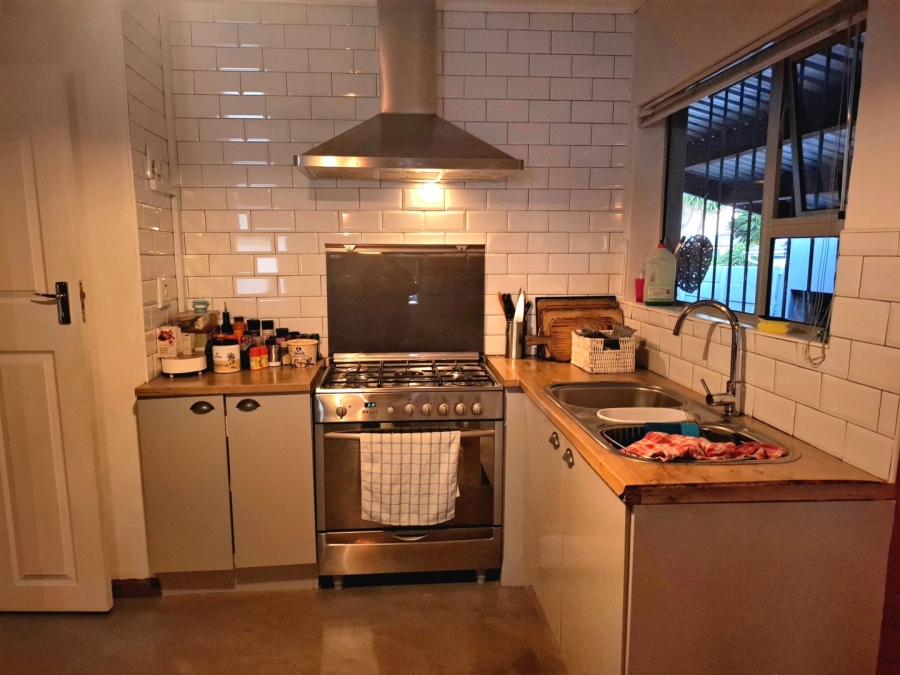 4 Bedroom Property for Sale in Oakdale Western Cape